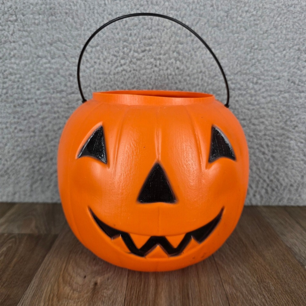 Vintage General Foam Plastics Halloween Pumpkin Blow Mold Jack O Lantern Bucket